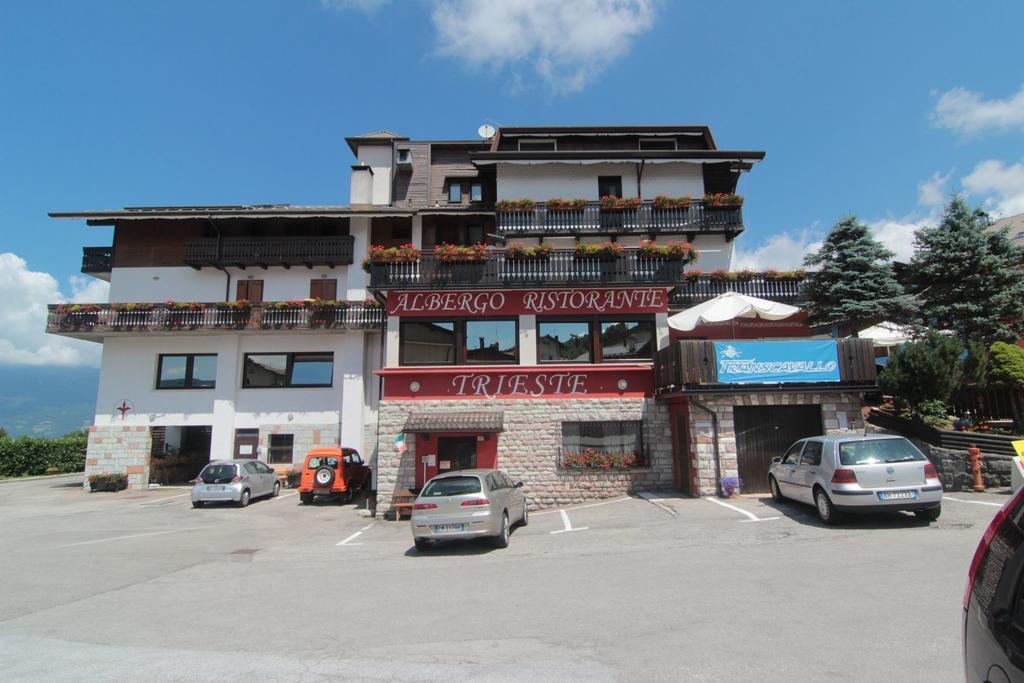 Albergo Trieste Tambre d'Alpago Bagian luar foto