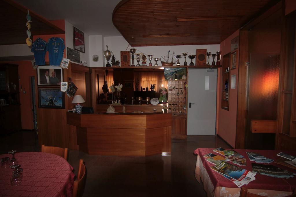 Albergo Trieste Tambre d'Alpago Bagian luar foto