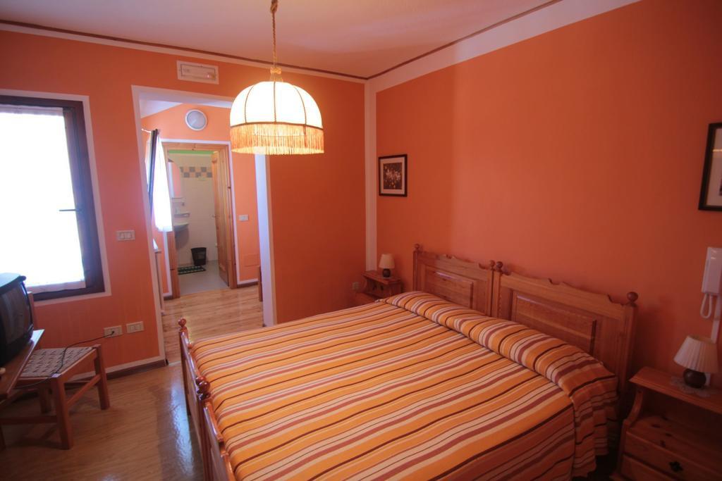 Albergo Trieste Tambre d'Alpago Ruang foto