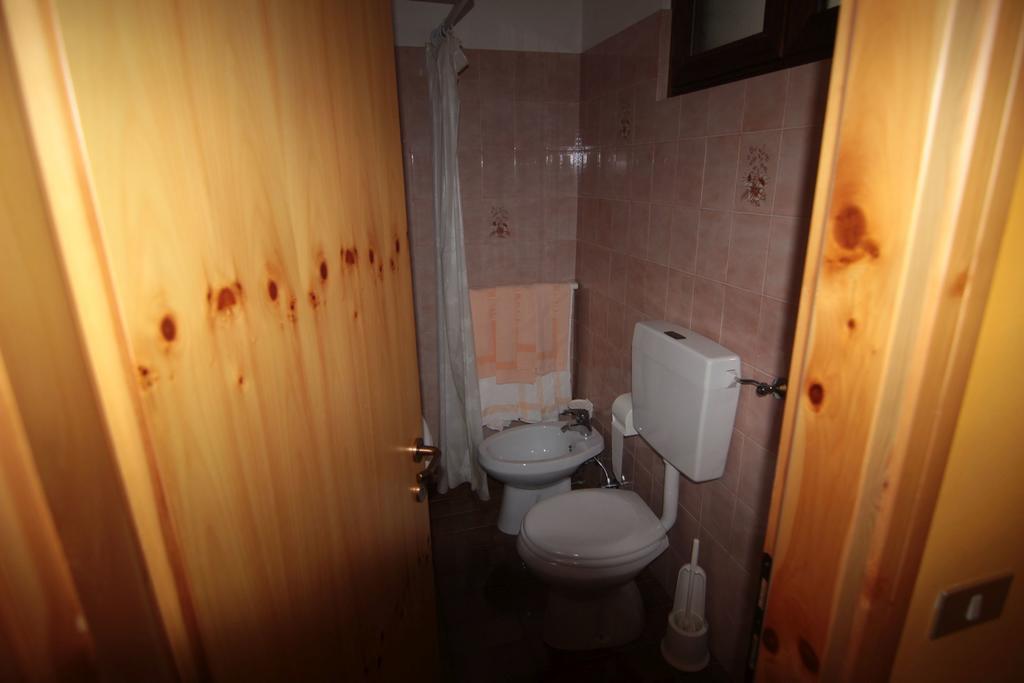 Albergo Trieste Tambre d'Alpago Ruang foto